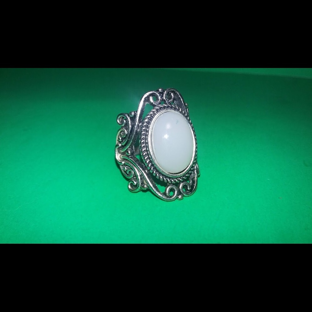 *BLOWOUT* Opal Moonstone* Ring 💖 Silver Tone!